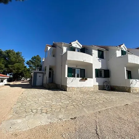 Marta, Laura Apartment *