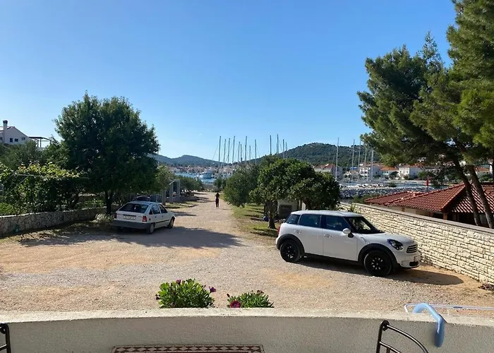 Marta, Laura Apartment *