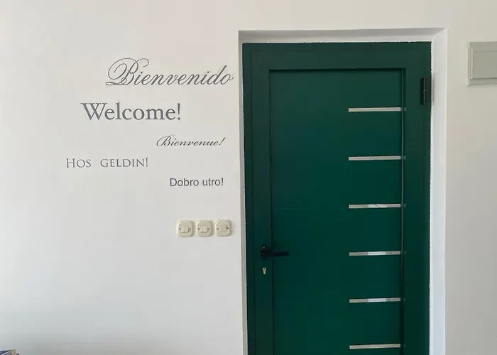 Marta, Laura Apartment Jezera